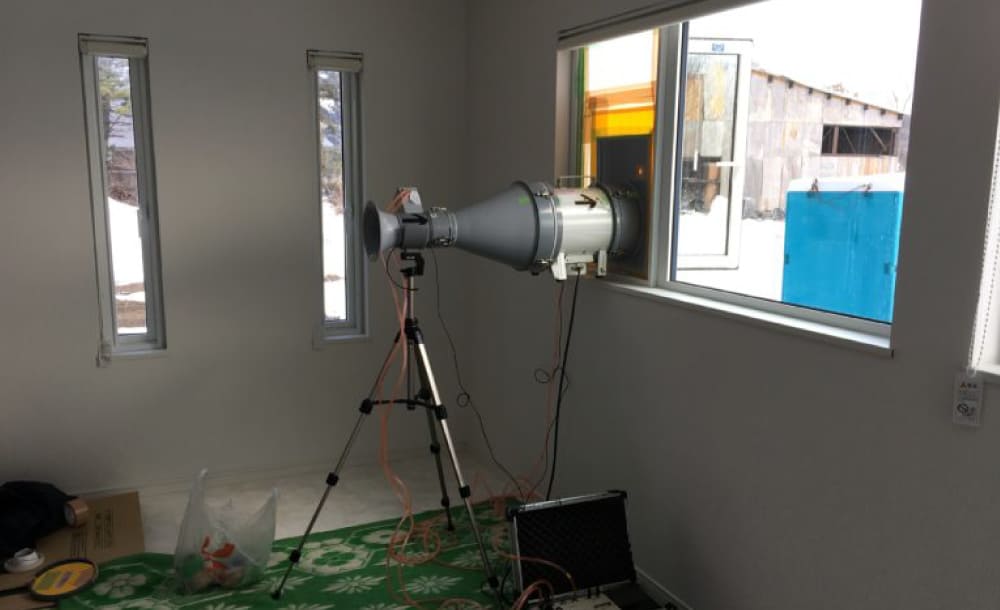 気密性の確認は現場で測定が必要