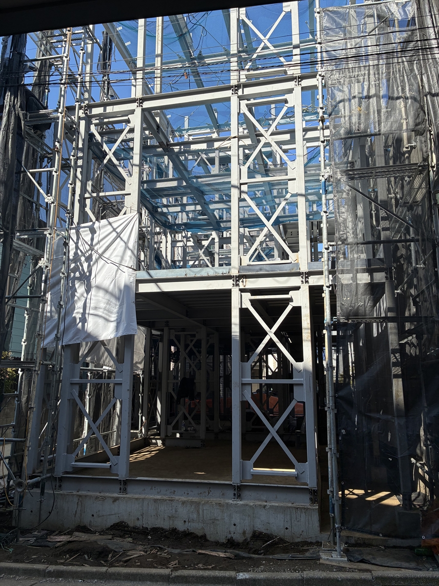 コトブキホームビルダー目黒区A邸AP　鉄骨構階建て集合住宅構造